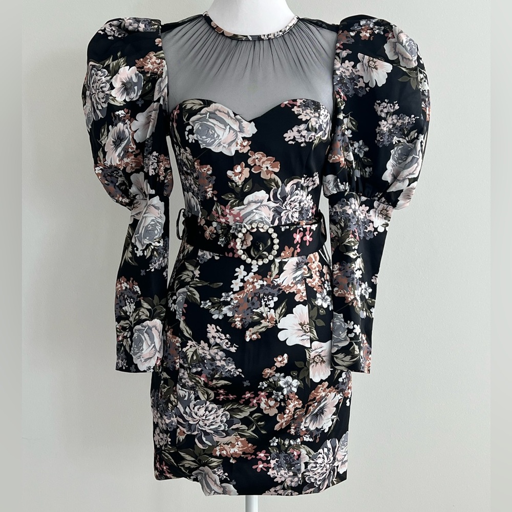 La is Alice dress